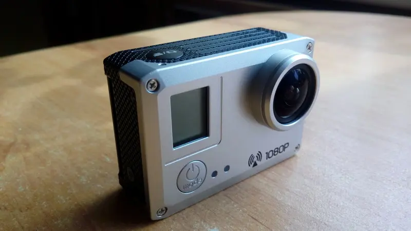 Получил сегодня на почте новую игрушку: экшн-камеру Amkov AMK-5000S. Собственно даже внешний вид...