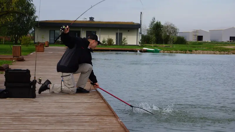 Всё больше набирает популярность спортивная форелевая рыбалка на платных водоёмах, весной и...