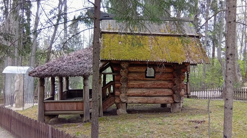 Избушка на курьих ножках, 1883 г. Архитектор Васнецов В. М.