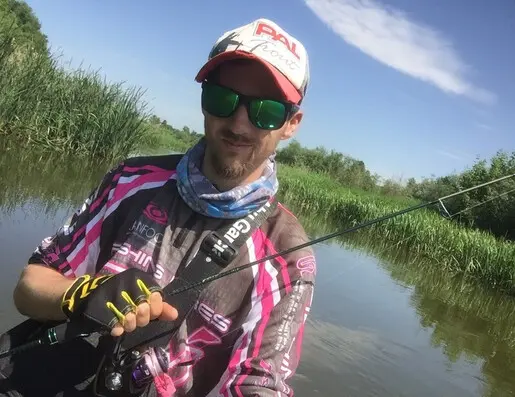 За голавлём по мутной воде. Рыбалка на перекате реки Дон в...