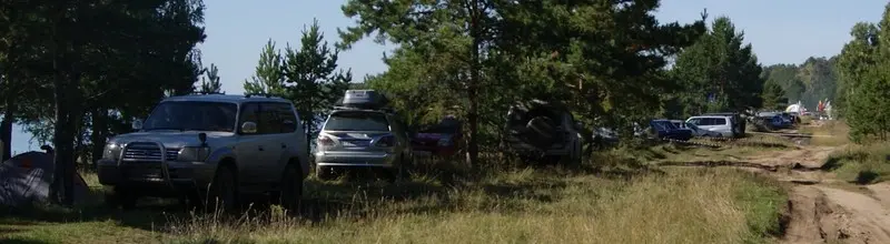 На сколько хватает видимости все заставлено машинами