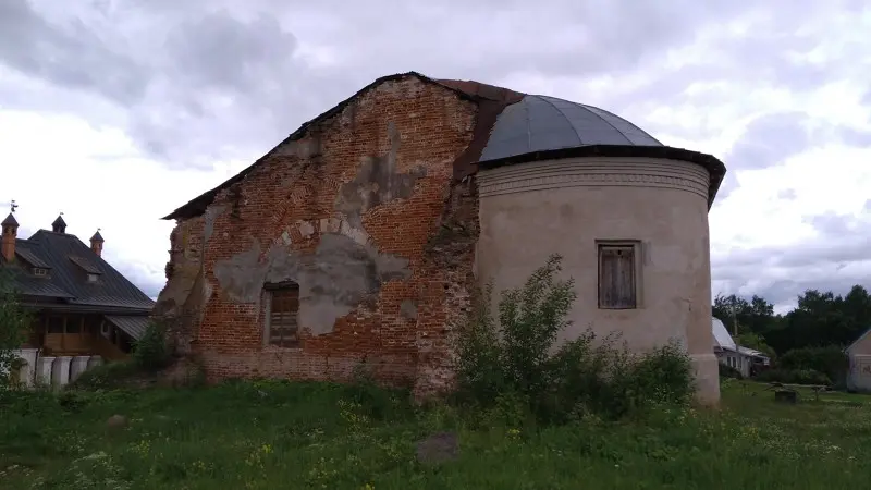 Троицкий собор, разрушенная алтарная часть.