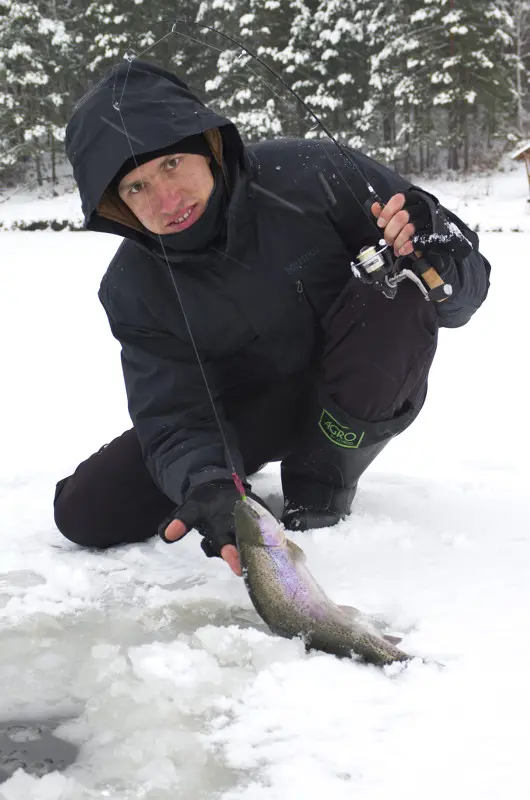 Ванино открытие этой рыбалки Jackson Dart Magic Trout приносит очередную форЄл