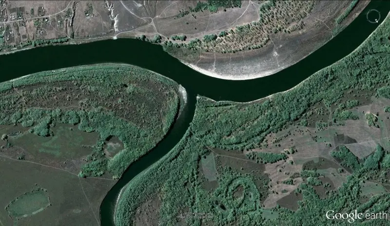 Перекрёсток рек. После устья Хопра, Дон становится несколько шире. Это и понятно — ведь в него...