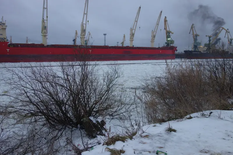 Вот так вот теперь морской канал выглядит. Зря скатался.