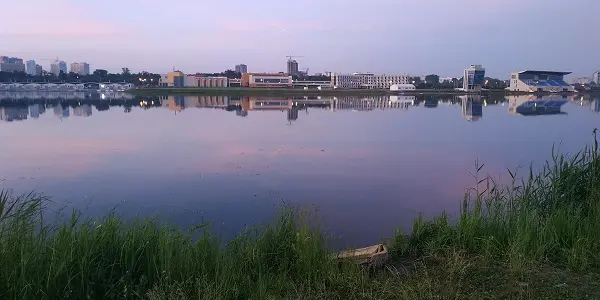 Летний вечер на озере Кабан в Казани