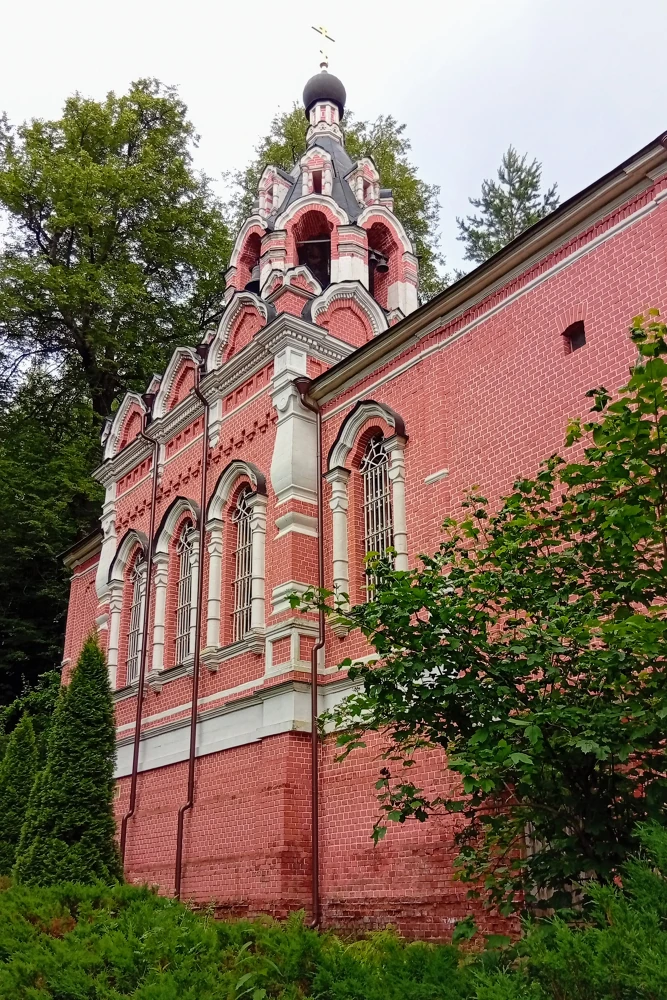 Церковь во имя преподобного Саввы Сторожевского.