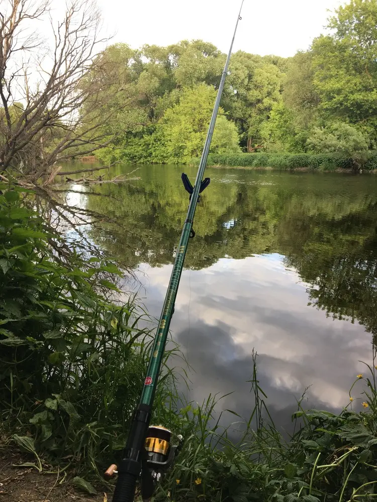 Первый раз на реке Пархе Premier jour de pêche sur la rivière Pahkra