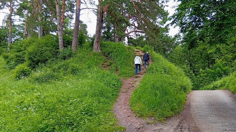 Вал Звенигородского городка.