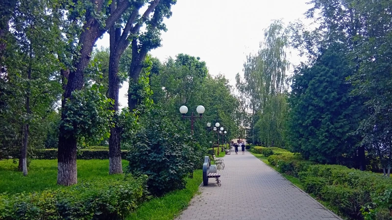 Сквер Челюскинцев.