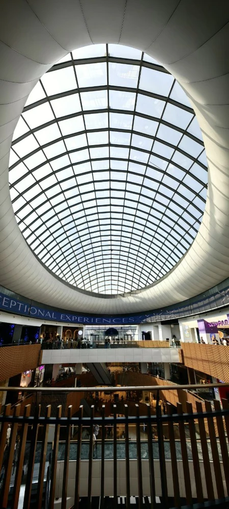 Прозрачный купол ТЦ Tashkent City Mall.