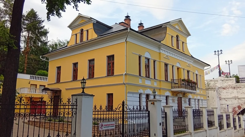 Дом Болконского на Волжском спуске.