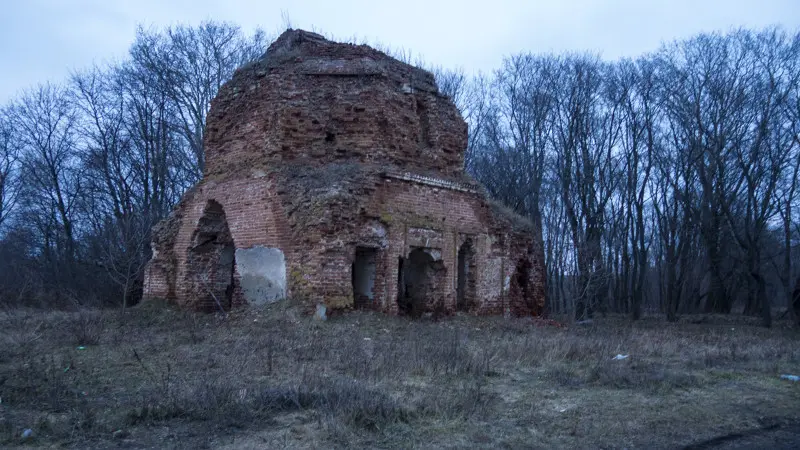 Как шлем былинного Богатыря.