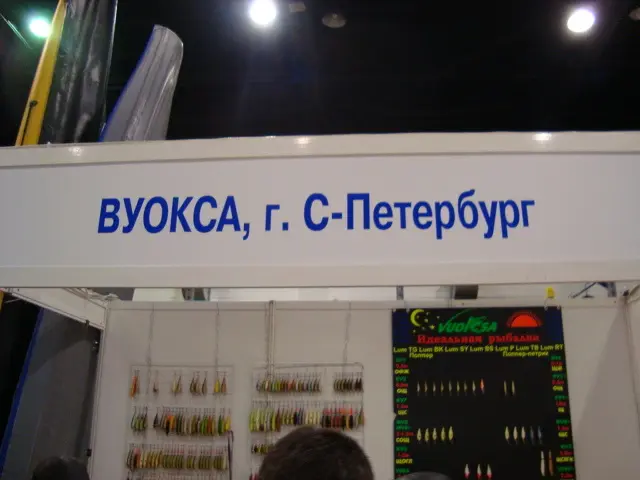 «Воукса», поразил продавец, показывает, рассказывает, двигается как заведённый, сразу видно, что...