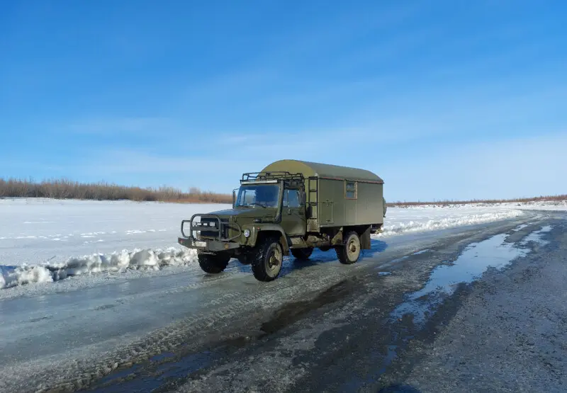 После нескольких часов езды сделали остановку, немного перекусить, и дальше в путь.