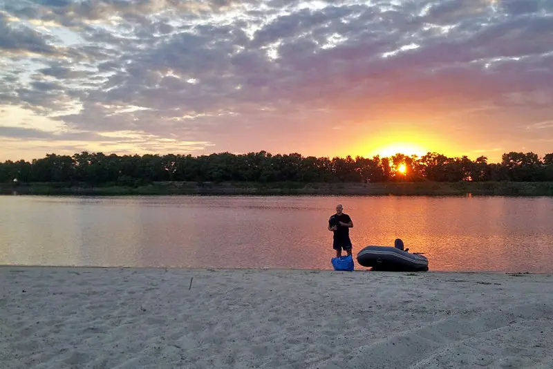 Оказывается, я тоже был в день рыбака на воде! Нам Дон подарок сделал в виде чужого садка...