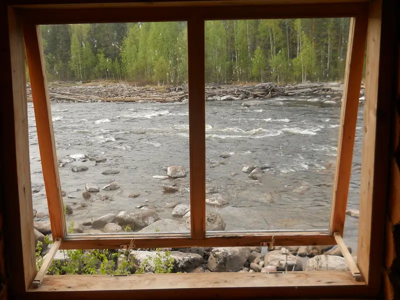 вид из окна бани на реку