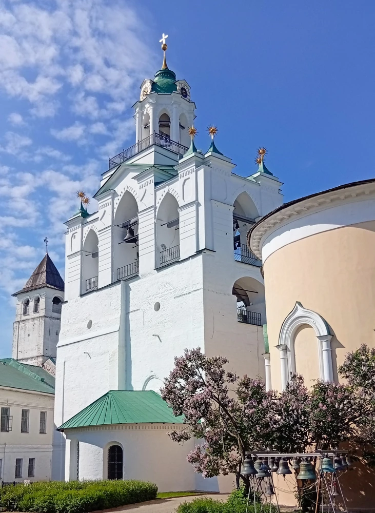 Звонница с церковью Печерской иконы Божией Матери