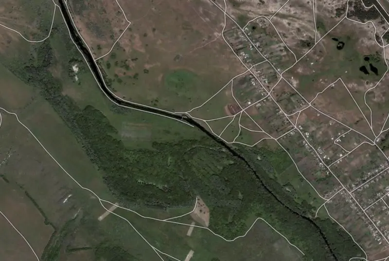 Вот так вот выглядит участок реки в районе Горшковки