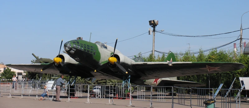 Бомбардировщик ИЛ-4, до марта 1942 года — ДБ-3ф.
