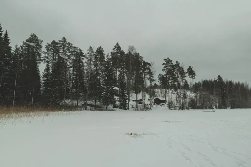 Первый жерлицы заряжены.