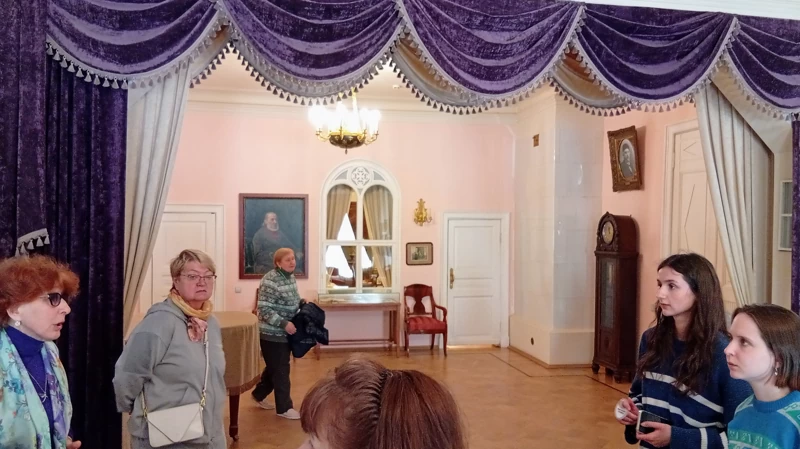 Театральный зал в главном усадебном доме.