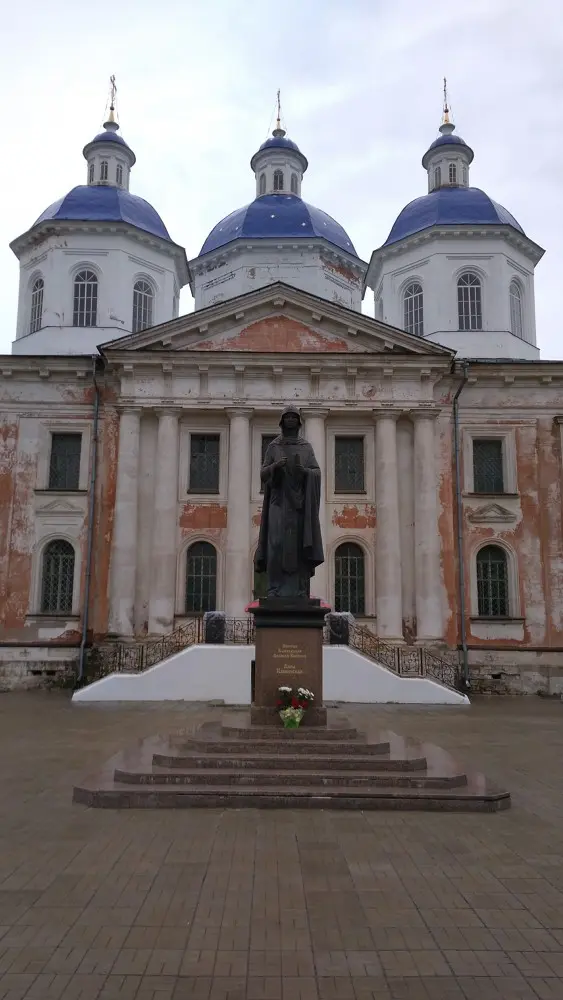 Памятник Анне Кашинской у Воскресенского собора. Открыт в 2009-ом году, к столетию повторной...