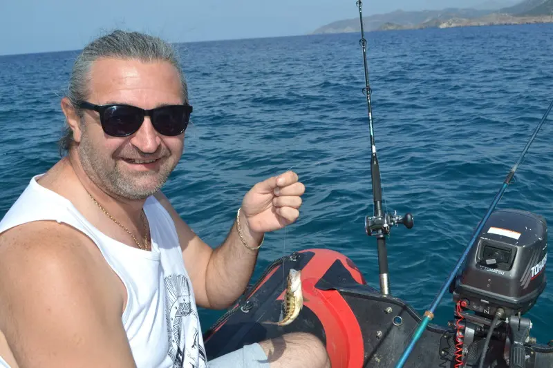 Рыбалка с лодки в Средиземном море на острове Крит