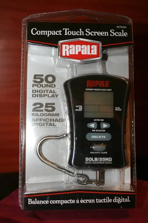 Весы Rapala® Compact Touch-Screen 50-lb. Scale