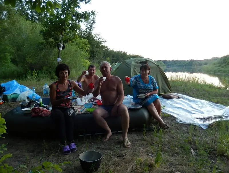 За рыбалку, отдых, дружную команду, и сплав!