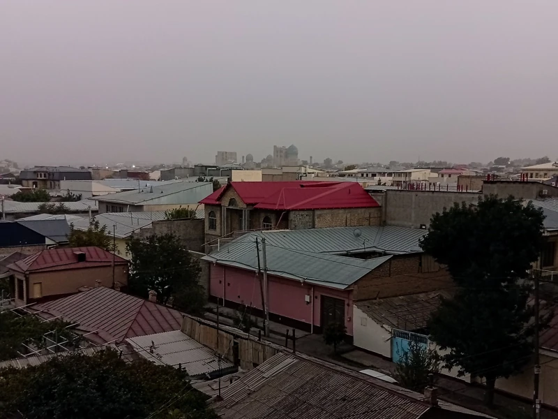 Комплекс мечети Биби-Ханым, вид из окна квартиры.