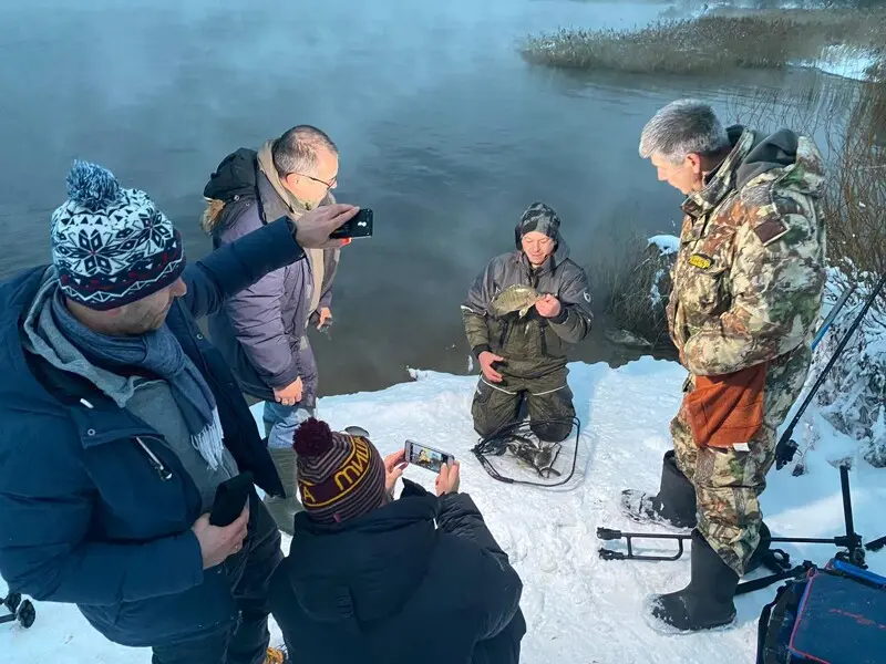 Процесс съемок закончился уже в сумерках.