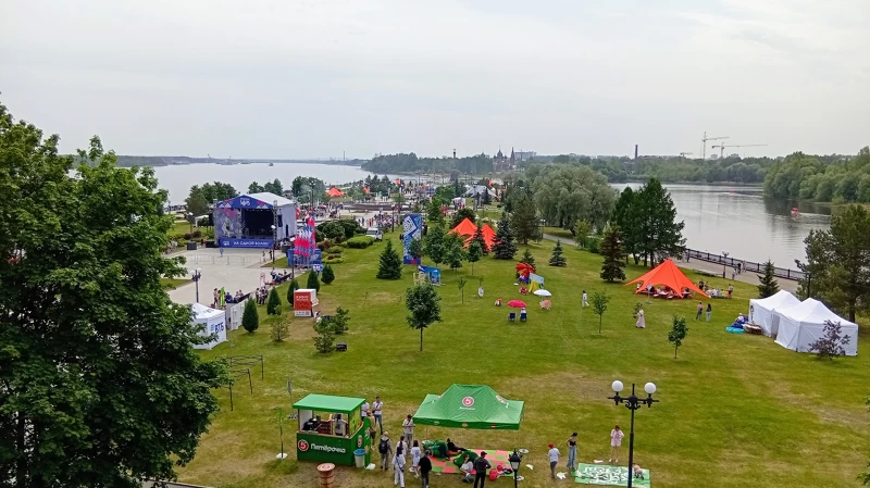 Празднование Дня города на Стрелке.