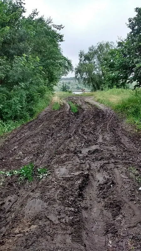 Этот участок был трудно проходим и выглядел зловеще, благо рядом были лучшие проезды. Вообще...