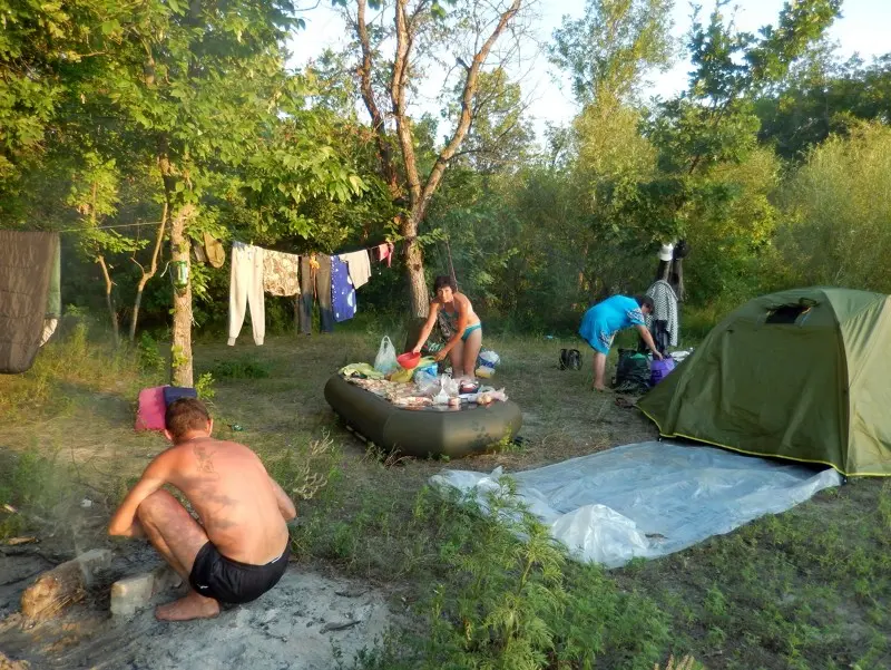 Лёгкий перекус, и на рыбалку.