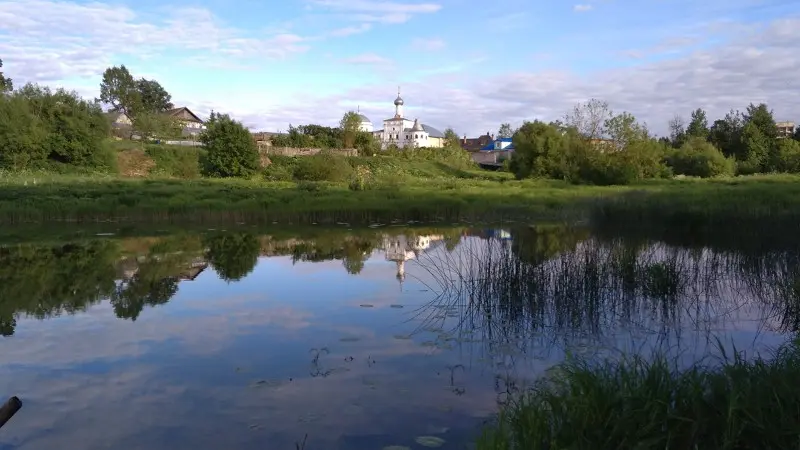 Вид на Николаевский Клобуков женский монастырь.