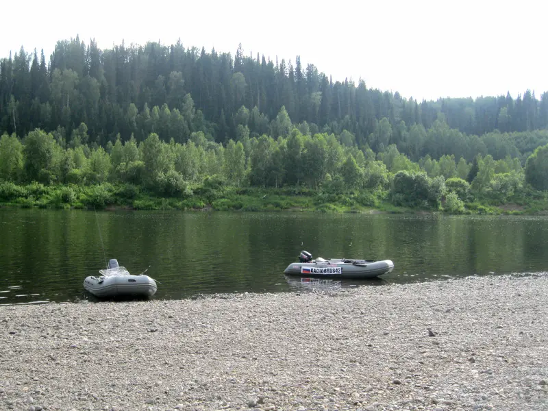 Когда снимали лагерь, эти камушки уже были под водой