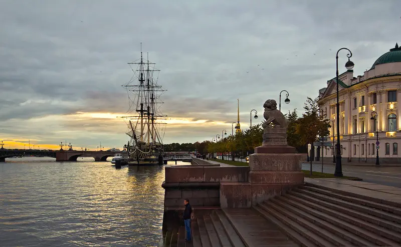 Петровская набережная. Фото Валентина Яруллина.